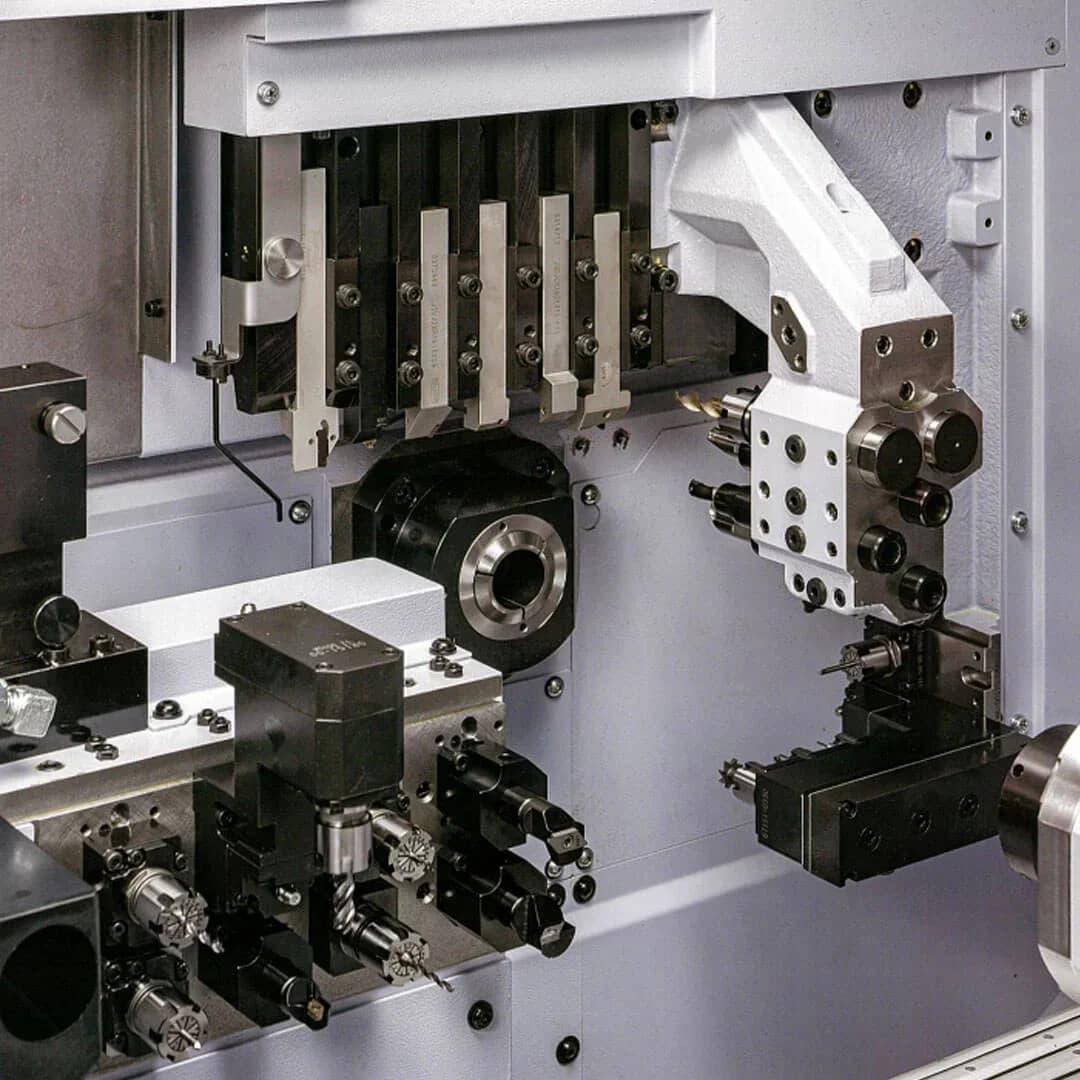 SR-32JIII Type A/B — detail view